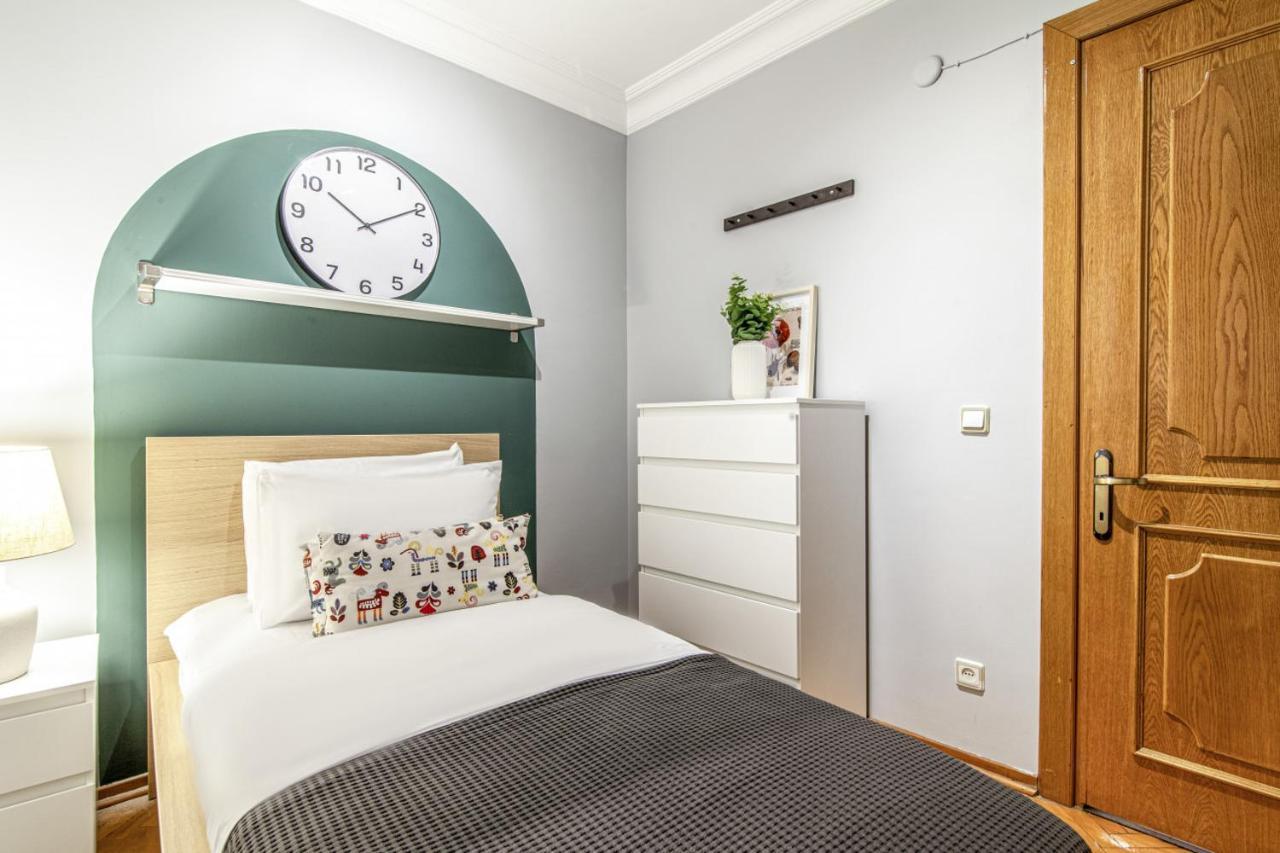 Gorgeous Flat With Lovely Balcony In Nisantasi Istanbul Exterior foto