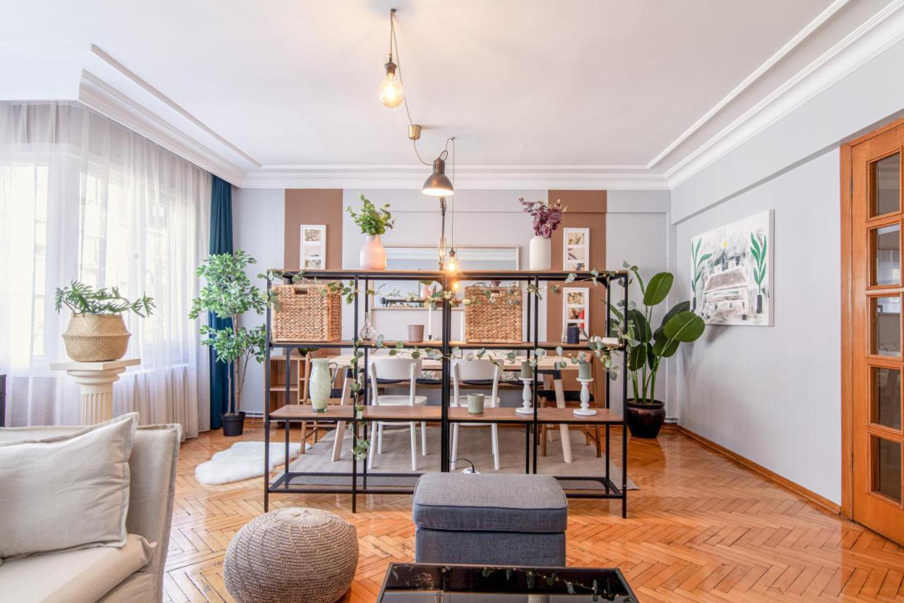 Gorgeous Flat With Lovely Balcony In Nisantasi Istanbul Exterior foto